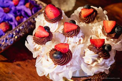 casamento, mariana assis loung, igreja nossa senha das gracas, casamento no celebrar, buque lilas, buque roxo, assessoria carla alverz, bruno brum, fabiana e julio, fotografia para sempre'