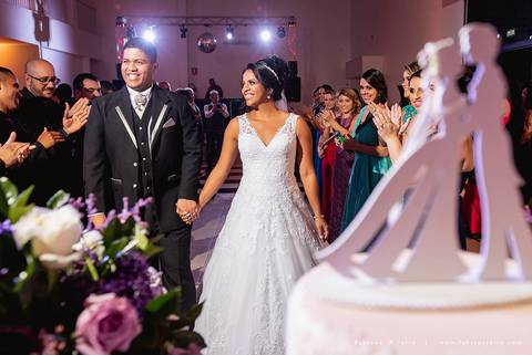 casamento, mariana assis loung, igreja nossa senha das gracas, casamento no celebrar, buque lilas, buque roxo, assessoria carla alverz, bruno brum, fabiana e julio, fotografia para sempre'