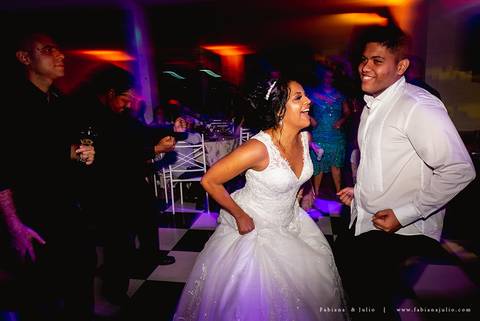 casamento, mariana assis loung, igreja nossa senha das gracas, casamento no celebrar, buque lilas, buque roxo, assessoria carla alverz, bruno brum, fabiana e julio, fotografia para sempre'