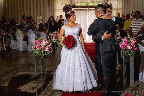 acic, casamento em cubatão, casmento no acic, buquet vermelho, noivos da karla aquino, fabiana e julio, fotografia para sempre, noivos motoqueiros, noivos, casamentos'
