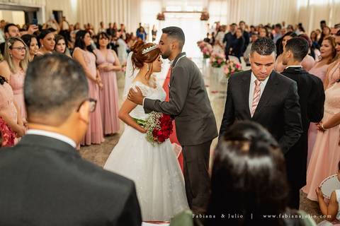 acic, casamento em cubatão, casmento no acic, buquet vermelho, noivos da karla aquino, fabiana e julio, fotografia para sempre, noivos motoqueiros, noivos, casamentos'