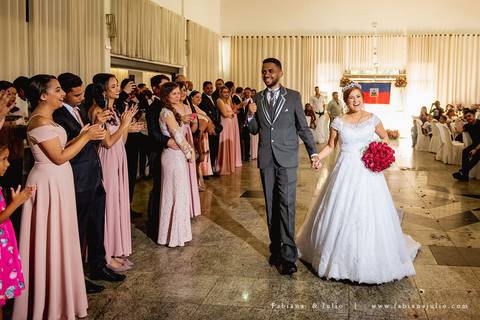 acic, casamento em cubatão, casmento no acic, buquet vermelho, noivos da karla aquino, fabiana e julio, fotografia para sempre, noivos motoqueiros, noivos, casamentos'