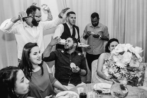 acic, casamento em cubatão, casmento no acic, buquet vermelho, noivos da karla aquino, fabiana e julio, fotografia para sempre, noivos motoqueiros, noivos, casamentos'