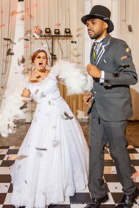 acic, casamento em cubatão, casmento no acic, buquet vermelho, noivos da karla aquino, fabiana e julio, fotografia para sempre, noivos motoqueiros, noivos, casamentos'