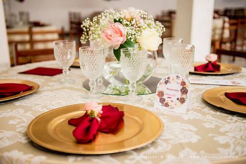 chacara sunshine, casmento na chacara, andrezza justiniano, fotografia para sempre, vestido de noiva, noivo de azul, hobbies para maes azul, meke para noiva,  decoração marsala, votos personalizados, casamento tradicional, '
