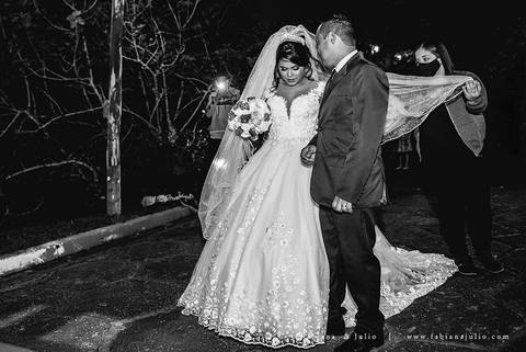 chacara sunshine, casmento na chacara, andrezza justiniano, fotografia para sempre, vestido de noiva, noivo de azul, hobbies para maes azul, meke para noiva,  decoração marsala, votos personalizados, casamento tradicional, '
