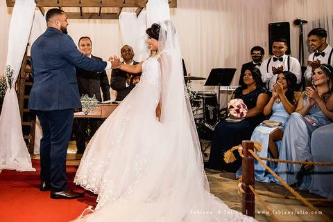 chacara sunshine, casmento na chacara, andrezza justiniano, fotografia para sempre, vestido de noiva, noivo de azul, hobbies para maes azul, meke para noiva,  decoração marsala, votos personalizados, casamento tradicional, '