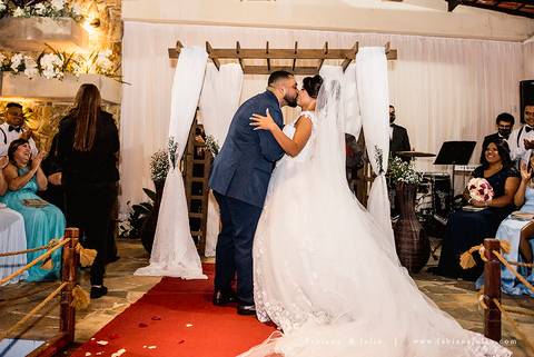 chacara sunshine, casmento na chacara, andrezza justiniano, fotografia para sempre, vestido de noiva, noivo de azul, hobbies para maes azul, meke para noiva,  decoração marsala, votos personalizados, casamento tradicional, '