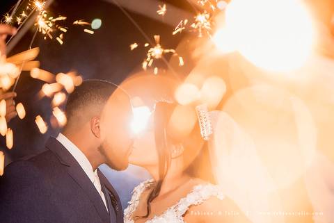 chacara sunshine, casmento na chacara, andrezza justiniano, fotografia para sempre, vestido de noiva, noivo de azul, hobbies para maes azul, meke para noiva,  decoração marsala, votos personalizados, casamento tradicional, '