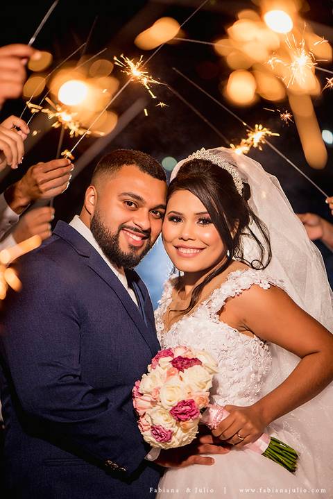 chacara sunshine, casmento na chacara, andrezza justiniano, fotografia para sempre, vestido de noiva, noivo de azul, hobbies para maes azul, meke para noiva,  decoração marsala, votos personalizados, casamento tradicional, '