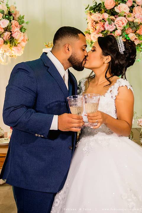 chacara sunshine, casmento na chacara, andrezza justiniano, fotografia para sempre, vestido de noiva, noivo de azul, hobbies para maes azul, meke para noiva,  decoração marsala, votos personalizados, casamento tradicional, '