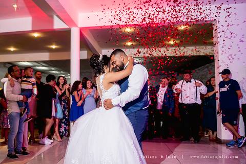 chacara sunshine, casmento na chacara, andrezza justiniano, fotografia para sempre, vestido de noiva, noivo de azul, hobbies para maes azul, meke para noiva,  decoração marsala, votos personalizados, casamento tradicional, '