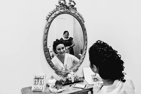 mariana assis, noivas, bella noiva, ahazzo atelies, fotografia para sempre, claudete bem casados, anel de casamento, noiva simples, noiva linda, noiva classica, buquet de flores, joy santos buquet, make suave para noiva, espaço dieters'