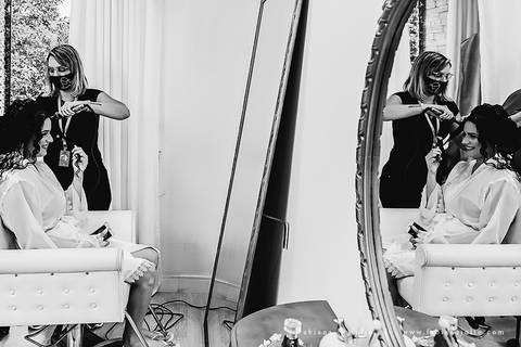 mariana assis, noivas, bella noiva, ahazzo atelies, fotografia para sempre, claudete bem casados, anel de casamento, noiva simples, noiva linda, noiva classica, buquet de flores, joy santos buquet, make suave para noiva, espaço dieters'