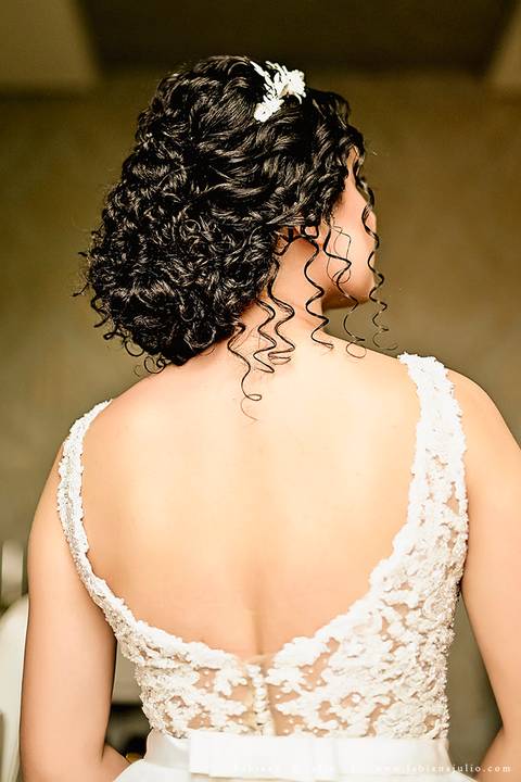 mariana assis, noivas, bella noiva, ahazzo atelies, fotografia para sempre, claudete bem casados, anel de casamento, noiva simples, noiva linda, noiva classica, buquet de flores, joy santos buquet, make suave para noiva, espaço dieters'