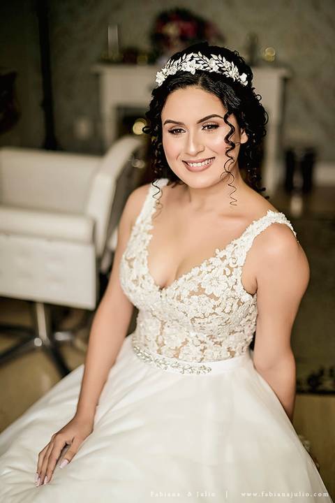 mariana assis, noivas, bella noiva, ahazzo atelies, fotografia para sempre, claudete bem casados, anel de casamento, noiva simples, noiva linda, noiva classica, buquet de flores, joy santos buquet, make suave para noiva, espaço dieters'