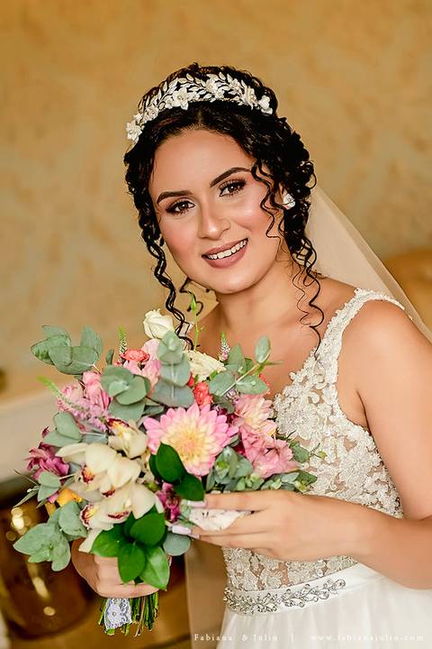 mariana assis, noivas, bella noiva, ahazzo atelies, fotografia para sempre, claudete bem casados, anel de casamento, noiva simples, noiva linda, noiva classica, buquet de flores, joy santos buquet, make suave para noiva, espaço dieters'