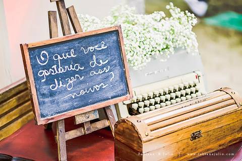 mariana assis, noivas, bella noiva, ahazzo atelies, fotografia para sempre, claudete bem casados, anel de casamento, noiva simples, noiva linda, noiva classica, buquet de flores, joy santos buquet, make suave para noiva, espaço dieters'