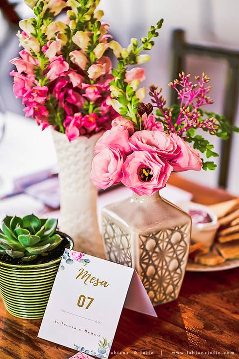 mariana assis, noivas, bella noiva, ahazzo atelies, fotografia para sempre, claudete bem casados, anel de casamento, noiva simples, noiva linda, noiva classica, buquet de flores, joy santos buquet, make suave para noiva, espaço dieters'