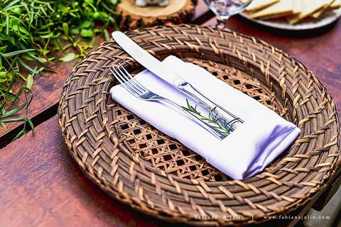 mariana assis, noivas, bella noiva, ahazzo atelies, fotografia para sempre, claudete bem casados, anel de casamento, noiva simples, noiva linda, noiva classica, buquet de flores, joy santos buquet, make suave para noiva, espaço dieters'