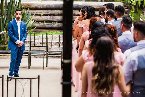 mariana assis, noivas, bella noiva, ahazzo atelies, fotografia para sempre, claudete bem casados, anel de casamento, noiva simples, noiva linda, noiva classica, buquet de flores, joy santos buquet, make suave para noiva, espaço dieters'