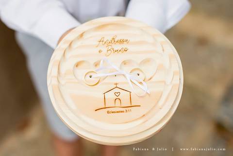 mariana assis, noivas, bella noiva, ahazzo atelies, fotografia para sempre, claudete bem casados, anel de casamento, noiva simples, noiva linda, noiva classica, buquet de flores, joy santos buquet, make suave para noiva, espaço dieters'