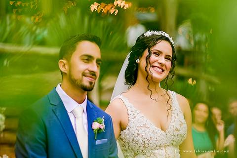 mariana assis, noivas, bella noiva, ahazzo atelies, fotografia para sempre, claudete bem casados, anel de casamento, noiva simples, noiva linda, noiva classica, buquet de flores, joy santos buquet, make suave para noiva, espaço dieters'