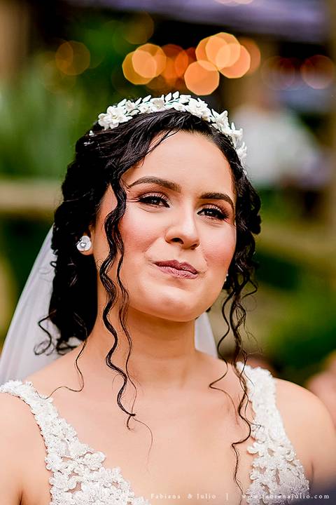 mariana assis, noivas, bella noiva, ahazzo atelies, fotografia para sempre, claudete bem casados, anel de casamento, noiva simples, noiva linda, noiva classica, buquet de flores, joy santos buquet, make suave para noiva, espaço dieters'