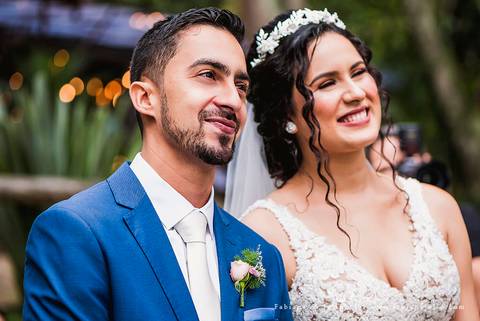 mariana assis, noivas, bella noiva, ahazzo atelies, fotografia para sempre, claudete bem casados, anel de casamento, noiva simples, noiva linda, noiva classica, buquet de flores, joy santos buquet, make suave para noiva, espaço dieters'