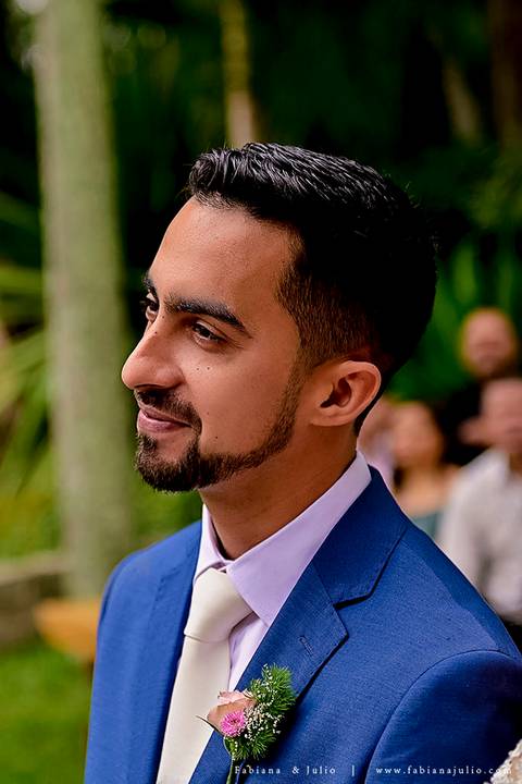 mariana assis, noivas, bella noiva, ahazzo atelies, fotografia para sempre, claudete bem casados, anel de casamento, noiva simples, noiva linda, noiva classica, buquet de flores, joy santos buquet, make suave para noiva, espaço dieters'