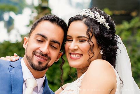 mariana assis, noivas, bella noiva, ahazzo atelies, fotografia para sempre, claudete bem casados, anel de casamento, noiva simples, noiva linda, noiva classica, buquet de flores, joy santos buquet, make suave para noiva, espaço dieters'