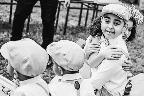 mariana assis, noivas, bella noiva, ahazzo atelies, fotografia para sempre, claudete bem casados, anel de casamento, noiva simples, noiva linda, noiva classica, buquet de flores, joy santos buquet, make suave para noiva, espaço dieters'