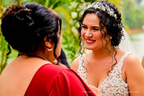 mariana assis, noivas, bella noiva, ahazzo atelies, fotografia para sempre, claudete bem casados, anel de casamento, noiva simples, noiva linda, noiva classica, buquet de flores, joy santos buquet, make suave para noiva, espaço dieters'