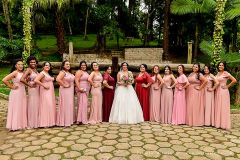 mariana assis, noivas, bella noiva, ahazzo atelies, fotografia para sempre, claudete bem casados, anel de casamento, noiva simples, noiva linda, noiva classica, buquet de flores, joy santos buquet, make suave para noiva, espaço dieters'