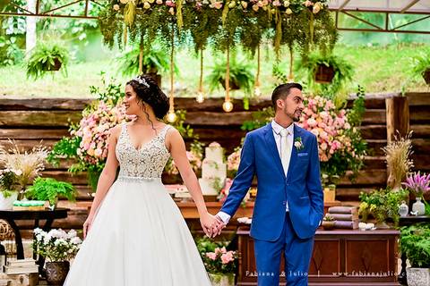 mariana assis, noivas, bella noiva, ahazzo atelies, fotografia para sempre, claudete bem casados, anel de casamento, noiva simples, noiva linda, noiva classica, buquet de flores, joy santos buquet, make suave para noiva, espaço dieters'