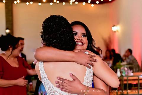 mariana assis, noivas, bella noiva, ahazzo atelies, fotografia para sempre, claudete bem casados, anel de casamento, noiva simples, noiva linda, noiva classica, buquet de flores, joy santos buquet, make suave para noiva, espaço dieters'