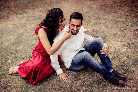 ensaio de casal, vestido vermelho, vinicula, ensaio na vinicula, ensaio externo de casal, lugares diferentes para ensaio de casal, lugares rusticos para ensaio de casal, fotografia para sempre, fabiana e julio para sempre, pré wedding '