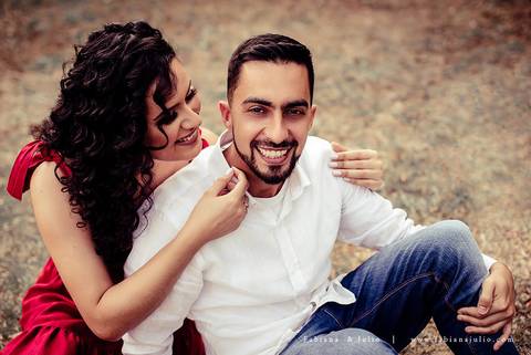 ensaio de casal, vestido vermelho, vinicula, ensaio na vinicula, ensaio externo de casal, lugares diferentes para ensaio de casal, lugares rusticos para ensaio de casal, fotografia para sempre, fabiana e julio para sempre, pré wedding '