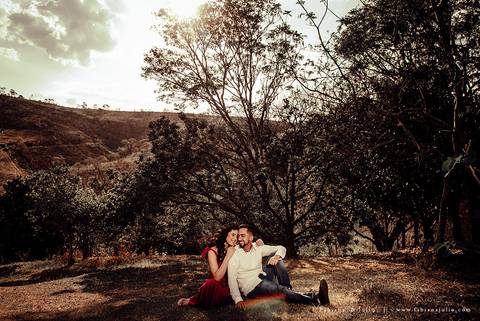 ensaio de casal, vestido vermelho, vinicula, ensaio na vinicula, ensaio externo de casal, lugares diferentes para ensaio de casal, lugares rusticos para ensaio de casal, fotografia para sempre, fabiana e julio para sempre, pré wedding ensaio de casal, ves'