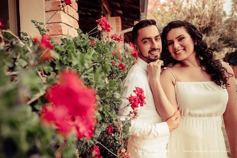 ensaio de casal, vestido vermelho, vinicula, ensaio na vinicula, ensaio externo de casal, lugares diferentes para ensaio de casal, lugares rusticos para ensaio de casal, fotografia para sempre, fabiana e julio para sempre, pré wedding '