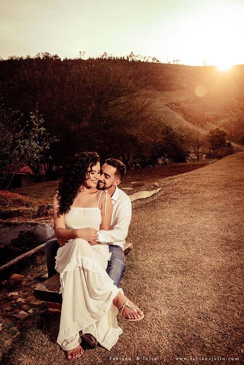 ensaio de casal, vestido vermelho, vinicula, ensaio na vinicula, ensaio externo de casal, lugares diferentes para ensaio de casal, lugares rusticos para ensaio de casal, fotografia para sempre, fabiana e julio para sempre, pré wedding '