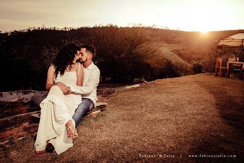 ensaio de casal, vestido vermelho, vinicula, ensaio na vinicula, ensaio externo de casal, lugares diferentes para ensaio de casal, lugares rusticos para ensaio de casal, fotografia para sempre, fabiana e julio para sempre, pré wedding '