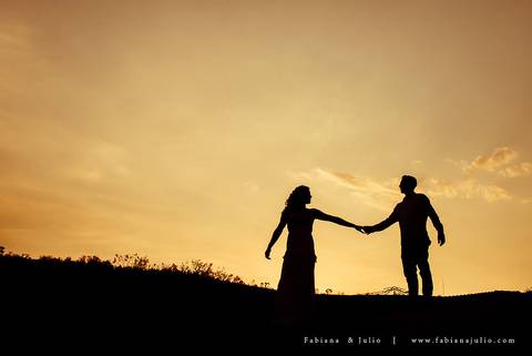ensaio de casal, vestido vermelho, vinicula, ensaio na vinicula, ensaio externo de casal, lugares diferentes para ensaio de casal, lugares rusticos para ensaio de casal, fotografia para sempre, fabiana e julio para sempre, pré wedding '
