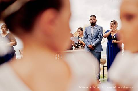 casa80guaruja, mariana assis lounge, casamento na praia, casar na praia, decoração praiana, decoração vinho, madrinhas de marsala, dia da noiva, dia do noivo, fotografia para sempre, cerimonia de lava pés, noiva clean, noivo de azul, protéia, buque africa'