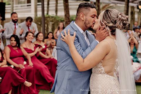 casa80guaruja, mariana assis lounge, casamento na praia, casar na praia, decoração praiana, decoração vinho, madrinhas de marsala, dia da noiva, dia do noivo, fotografia para sempre, cerimonia de lava pés, noiva clean, noivo de azul, protéia, buque africa'