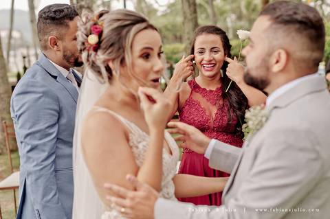 casa80guaruja, mariana assis lounge, casamento na praia, casar na praia, decoração praiana, decoração vinho, madrinhas de marsala, dia da noiva, dia do noivo, fotografia para sempre, cerimonia de lava pés, noiva clean, noivo de azul, protéia, buque africa'