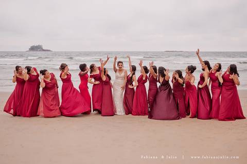 casa80guaruja, mariana assis lounge, casamento na praia, casar na praia, decoração praiana, decoração vinho, madrinhas de marsala, dia da noiva, dia do noivo, fotografia para sempre, cerimonia de lava pés, noiva clean, noivo de azul, protéia, buque africa'
