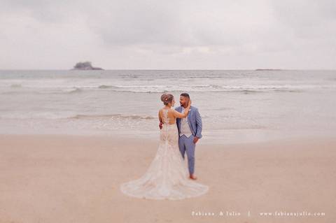 casa80guaruja, mariana assis lounge, casamento na praia, casar na praia, decoração praiana, decoração vinho, madrinhas de marsala, dia da noiva, dia do noivo, fotografia para sempre, cerimonia de lava pés, noiva clean, noivo de azul, protéia, buque africa'