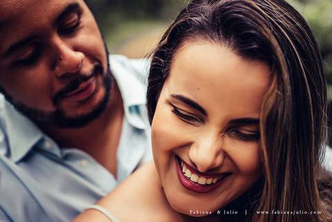 ensaio de casal em cachoeira, ensaio pre-wedding em cachoeira, fotografia para sempre, noiva de vestido vermelho, look para ensaio externo'