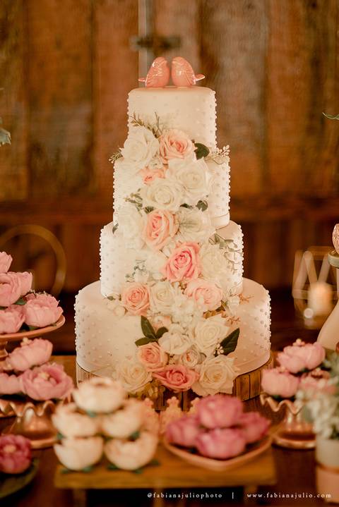 CASAMENTO, RANCHO DA PRAIA, CASAMENTO DE DIA, NOIVA MINIMALISTA, NOIVA LOIRA, NOIVO DE CINZA, FOTOGRAFIA PARA SEMPRE, FOTORAFIA DE CASAMENTO, CASAMENTO RUSTICOM MISTURA FEMININA, DECORACAO EM TOM PASTEL, TONS NEUTROS, MADRINHA DE ROSA'